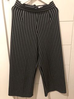 (Kategori: ) berada di . Dikirim oleh secondhand_bynanda (ID iklan 1142294492, Gambar 1). Deskripsi: .