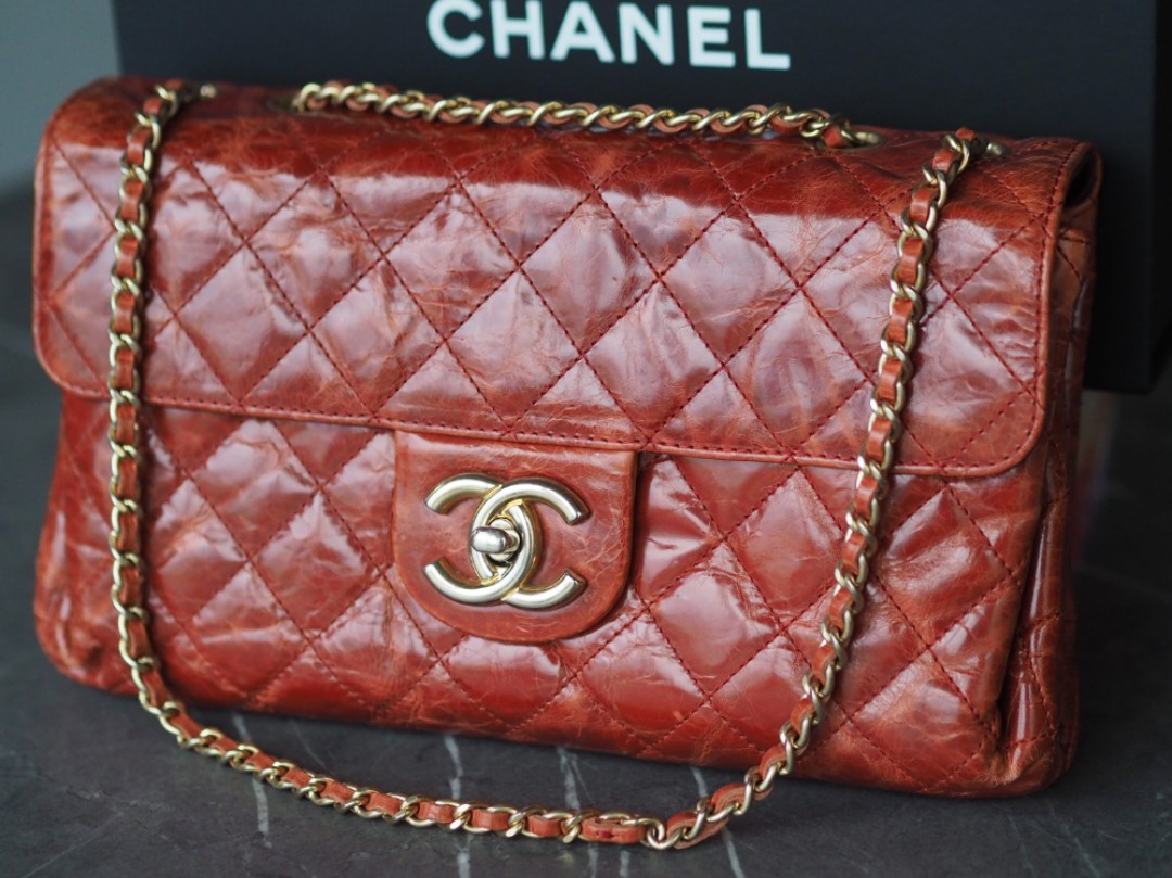 chanel distressed leather bag