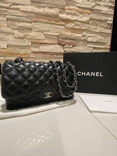 Classic Chanel Jumbo