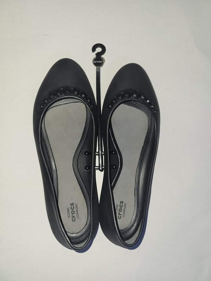 Crocs Iconic Comfort Flats Womens Size 8 Black