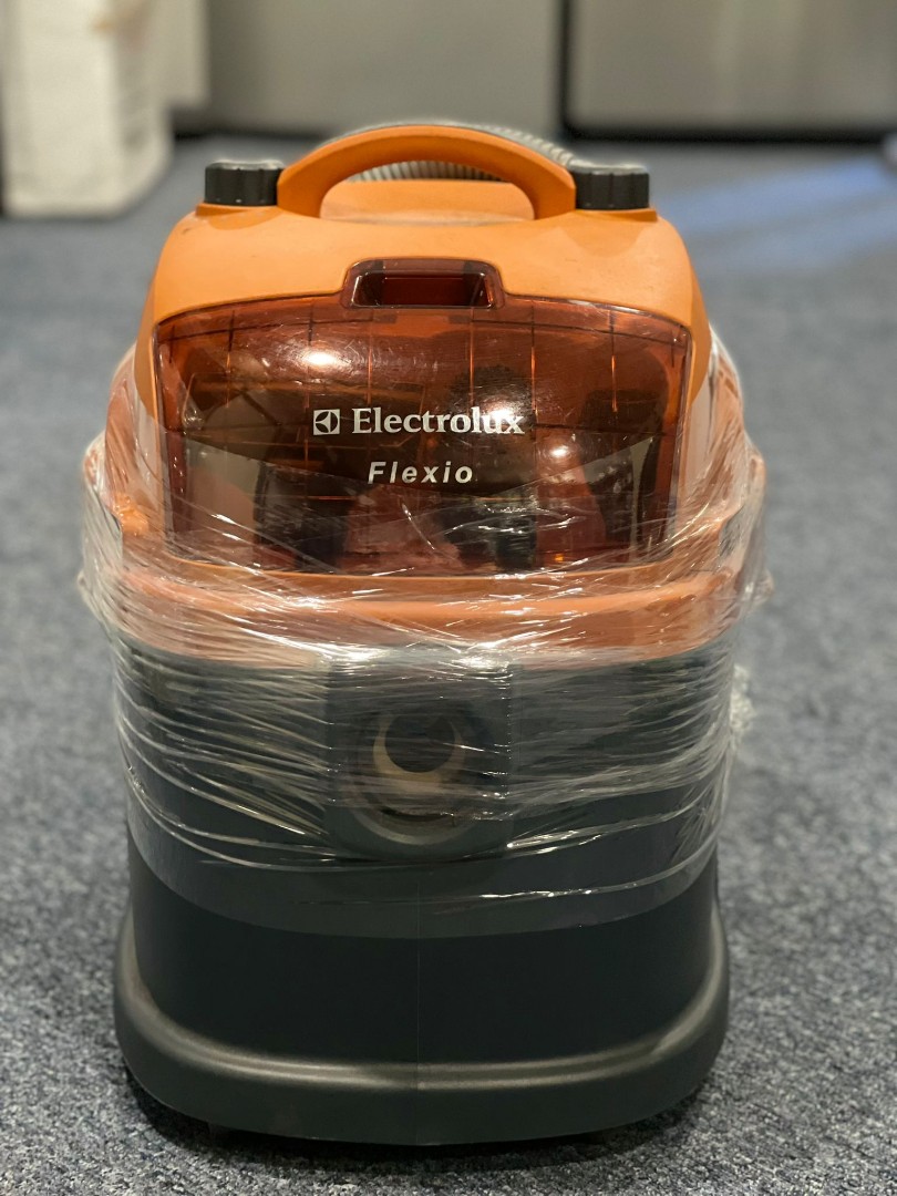 ELECTROLUX Z931 FLEXIO II WET/DRY VACUUM CLEANERS (1600W), TV & Home
