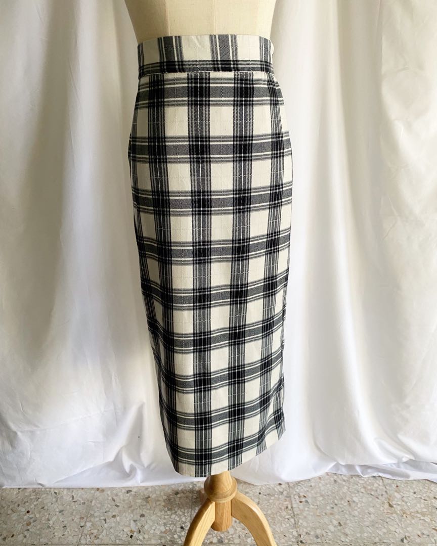 Uniqlo checkered skirt online