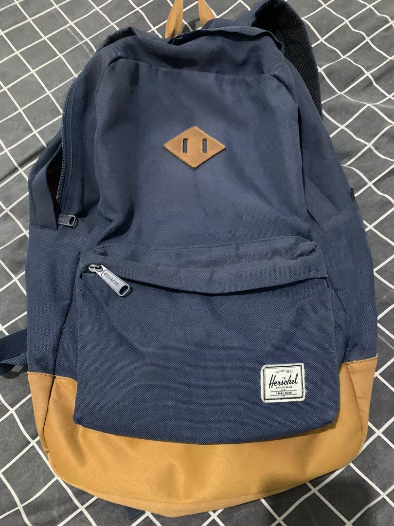 herschel day backpack