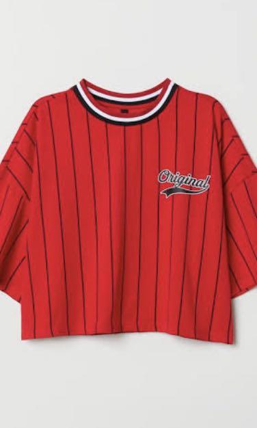h m baseball tee Fesyen Wanita Pakaian Wanita Atasan di Carousell