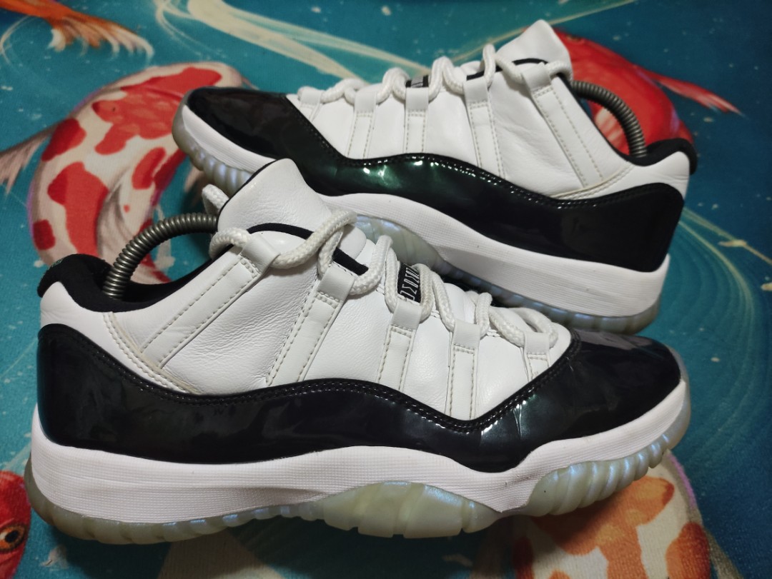 Jordan 11 Low Emerald, Men's Fashion 