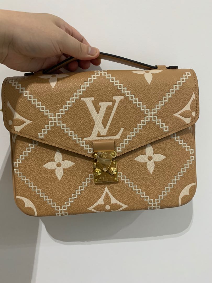 Louis giberish vuitton pochette felicie harrods
