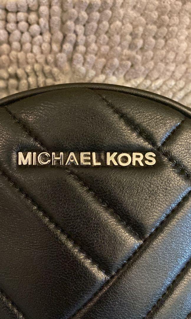 MICHAEL KORS MINI ROUND, Women's Fashion, Bags & Wallets, Clutches on  Carousell