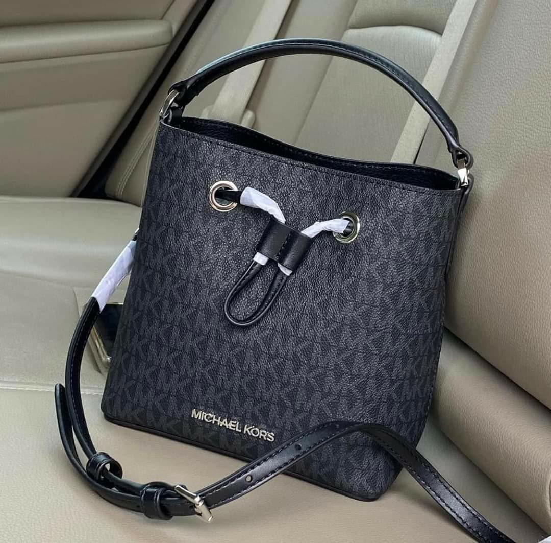 Michael Kors Suri Mini Sling Bucket Bag (Category: Luxury Bags & Wallets) located in Santa Cruz. Submitted by janelovebagswatchesshoesph (Listing ID 1142173114, Image 1). Description: with complete package.