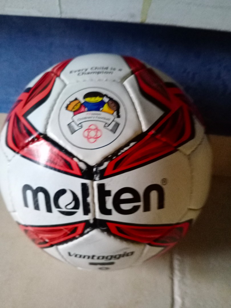 Molten soccer ball ⚽, Sports Equipment, Sports & Games, Racket & Ball