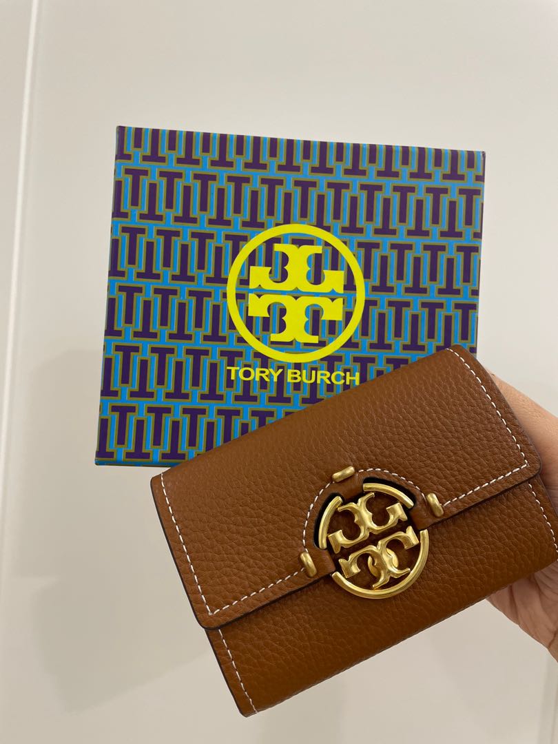 READY STOCK] Tory Burch Miller Medium Flap Wallet, Women's Fashion, Bags &  Wallets, Purses & Pouches on Carousell