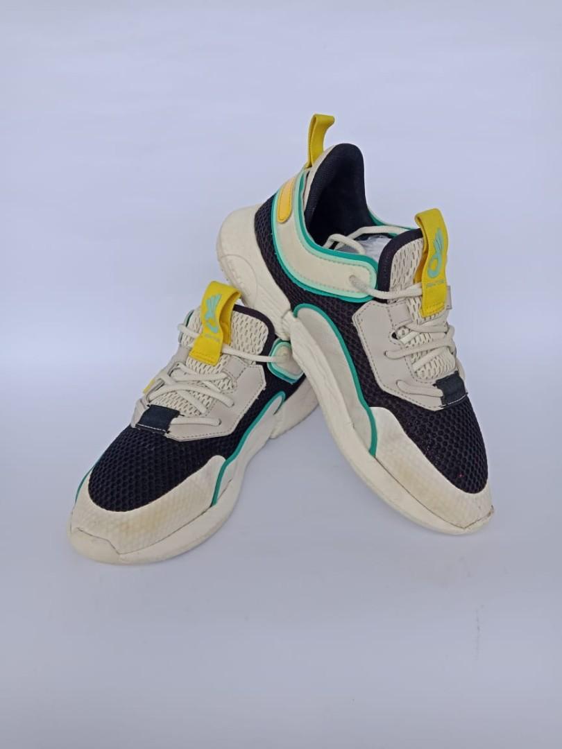 Sepatu anta sneakers clearance
