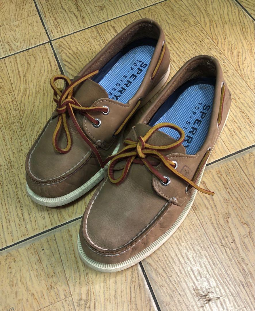 Sperry cross discount lace boat shoe