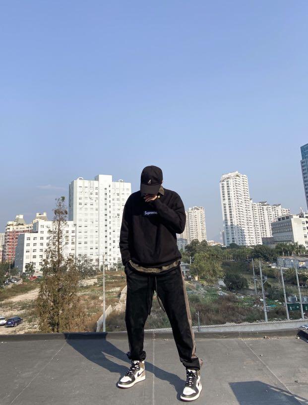 Supreme box logo crewneck discount outfit