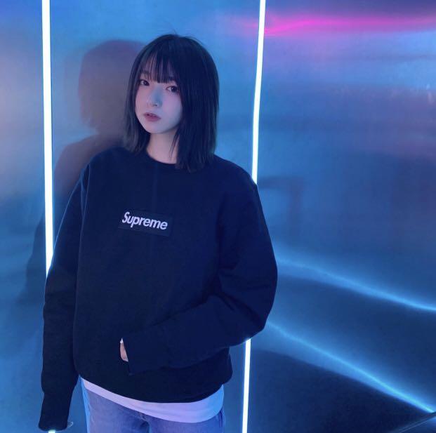 Supreme Box Logo Crewneck, Men's Fashion, Tops & Sets, Tshirts ...