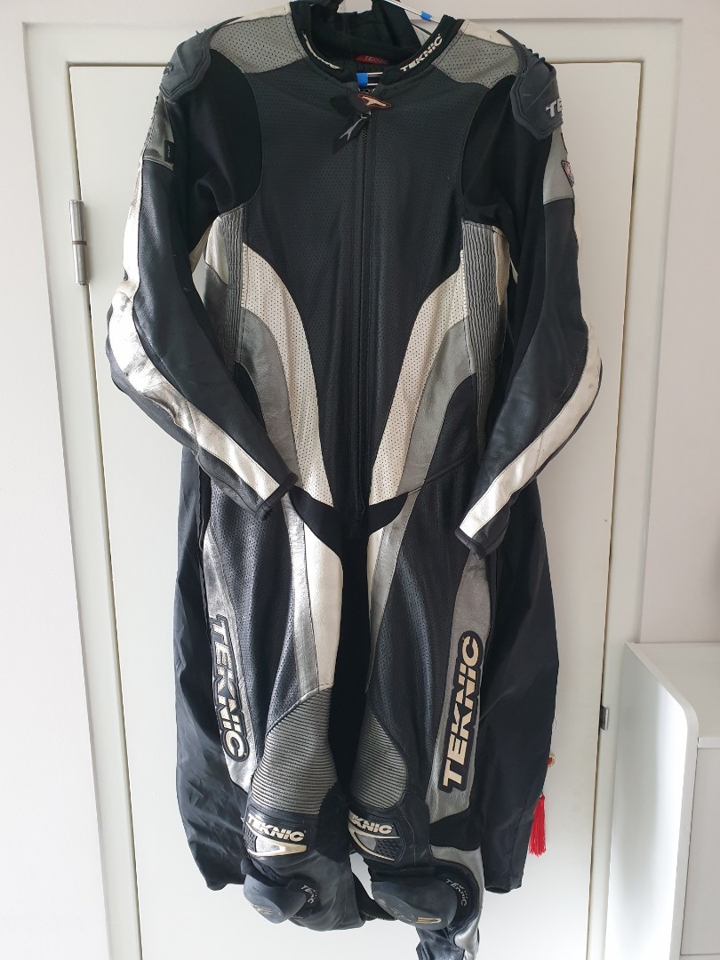 Teknic kangaroo race suit, Motorcycles, Motorcycle Apparel on Carousell