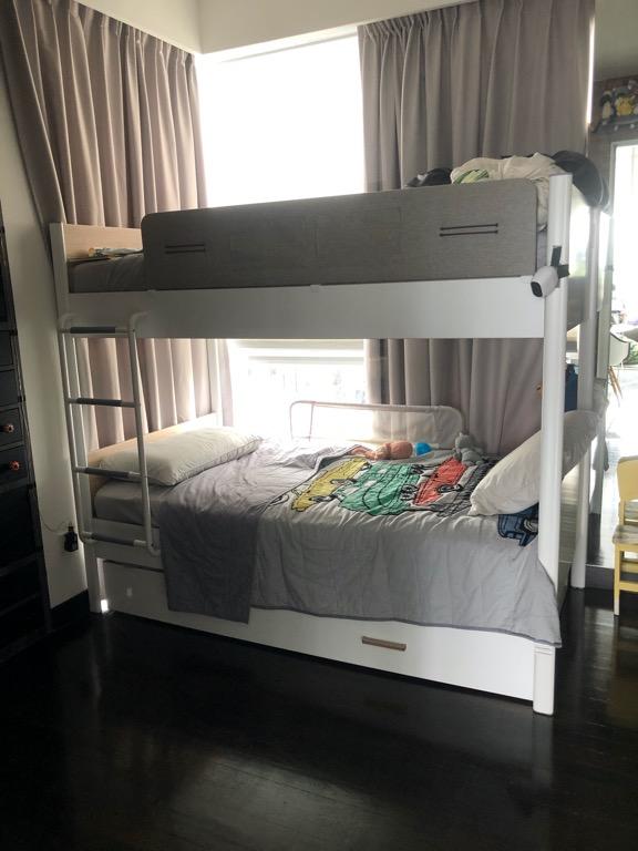 Triple Bunk Bed (Pull Out), Furniture & Home Living, Furniture, Bed