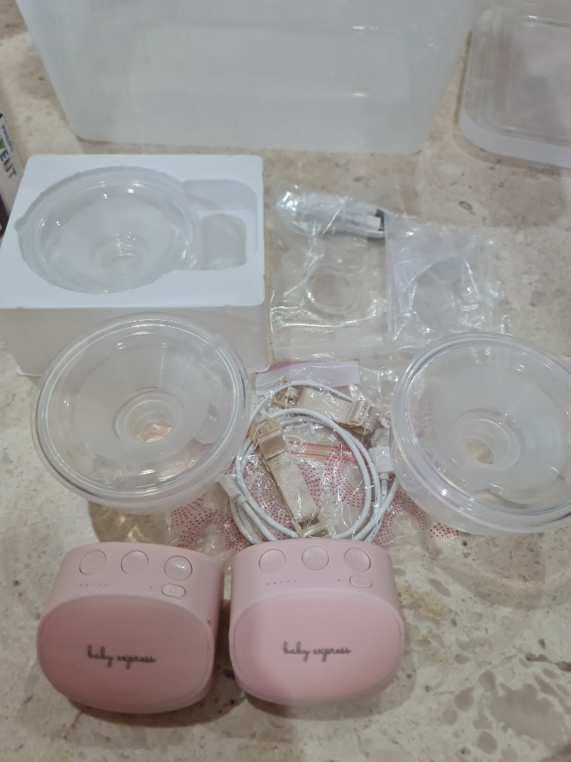 TWO BABY EXPRESS Be free pumps WITH 21mm inserts, Babies & Kids