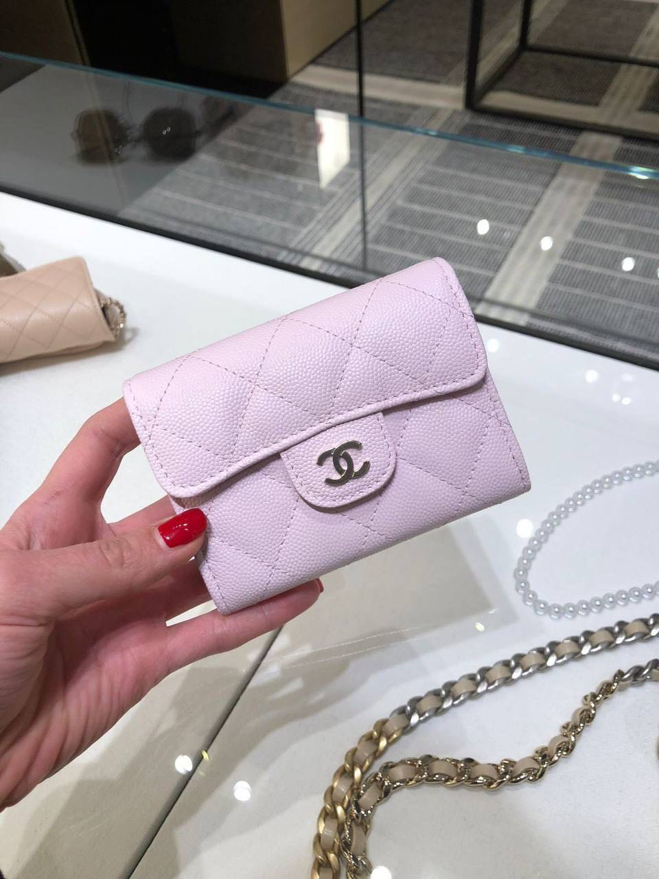 CHANEL 22P Light Pink Caviar Snap Card Holder Light Gold Hardware