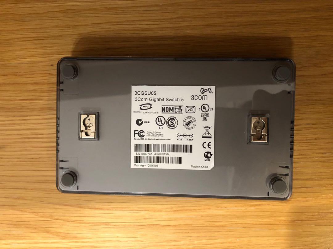 Network switch （分類：Wifi及上網相關產品）位於 Hong Kong。 由 maymaychannn 提交（商品編號 1142433201，圖片 3）。簡介： 3COM Giga。