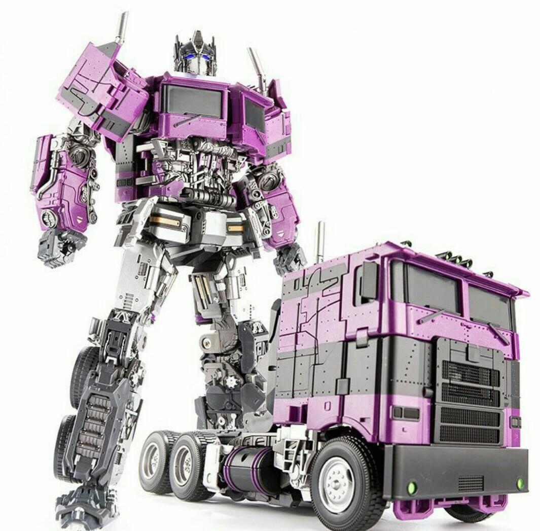 aoyi Mech Black mamba Ls13 optimus Prime transformable robot (Category: Gundam & Model Kits) located in Manila. Submitted by triple_jjj (Listing ID 1142475586, Image 3). Description: aoyi Mech Black mamba Ls13 Z purple optimus Prime Ls13 optimus prime red ls13 nemesis optimus Prime transformable robot All brand new stocks Brand new with Box 13 inches Transformable to robot or car Alloy and abs plastic Led lights heads and weapons With accessories