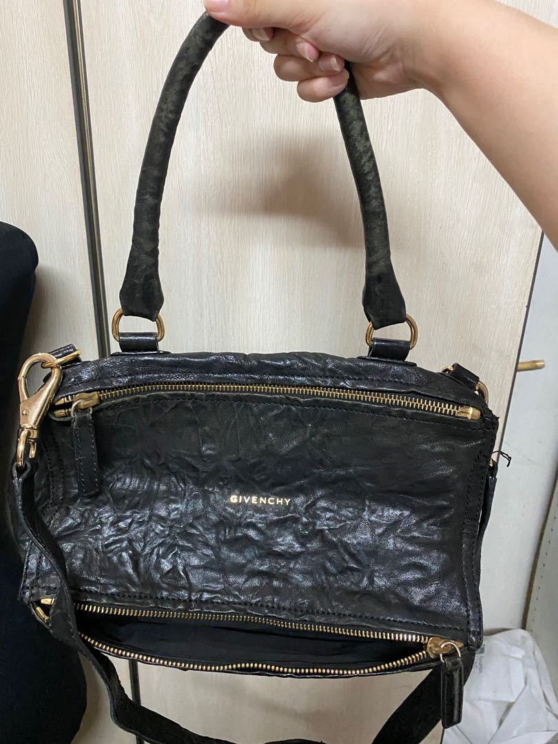 AUTHENTIC Givenchy Pepe Leather Medium Pandora in Black Luxury