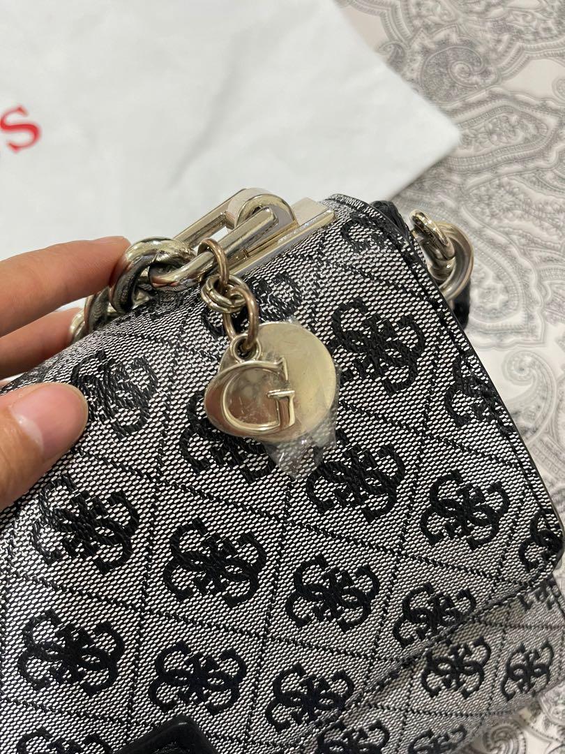 AUTHENTIC GUESS HANDBAG Women s Fashion Bags Wallets Purses