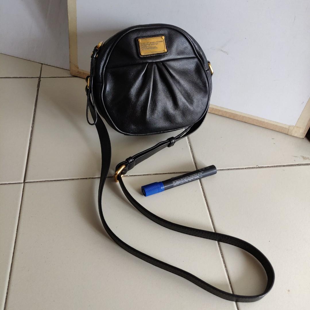 Authentic Marc Jacobs Snapshot Camera Bag, Women's Fashion, Bags & Wallets,  Cross-body Bags on Carousell