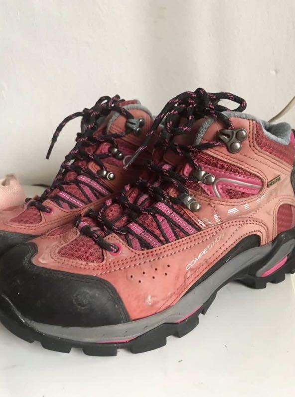 Nautica hiking boots top