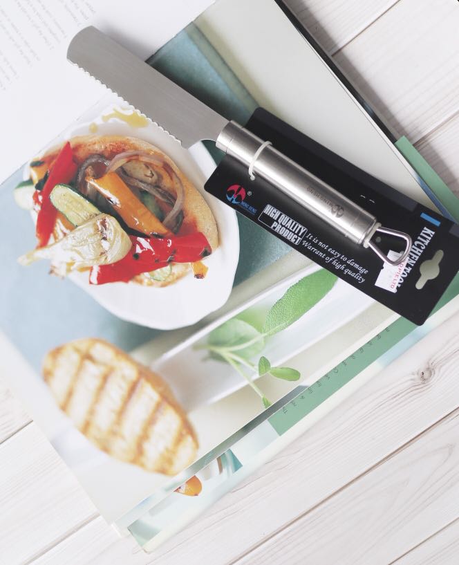 Brand new High quality stainless steel kitchen knife with saw tooth