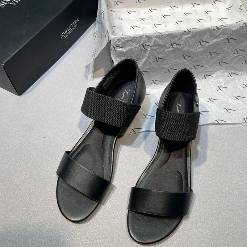 Vera wang on sale black sandals