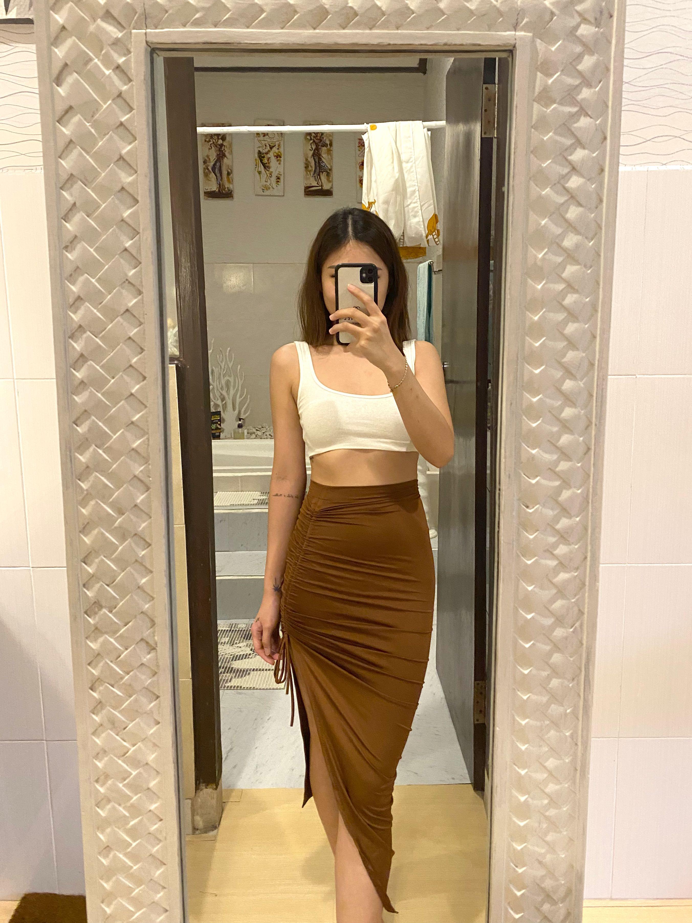 skirt with a slit