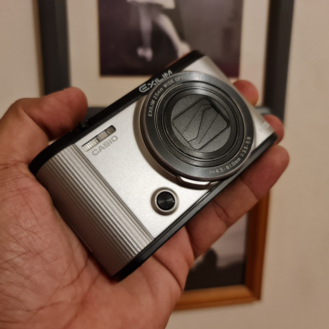 Casio HighSpeed Exilim EX-ZR1600 16MP Vlogging Camera