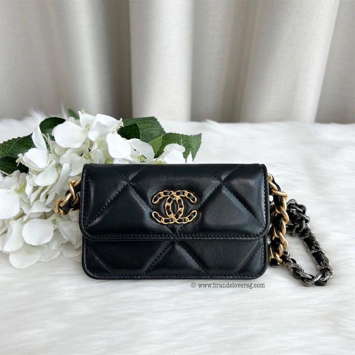 CHANEL 22 MINI CLUTCH WITH CHAIN in NAVY Modshots  What fits inside    YouTube