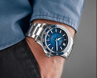 Chr ward watch store