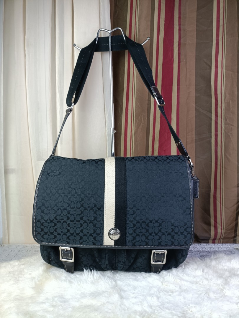 Coach Voyager Messenger Signature Bag D0968-F70183, Luxury, Bags ...
