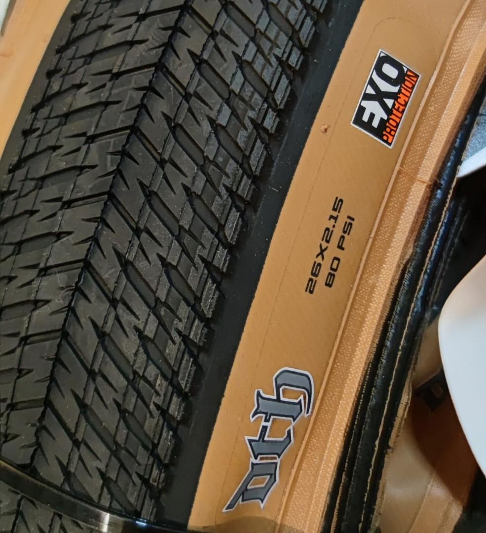 Maxxis urban top