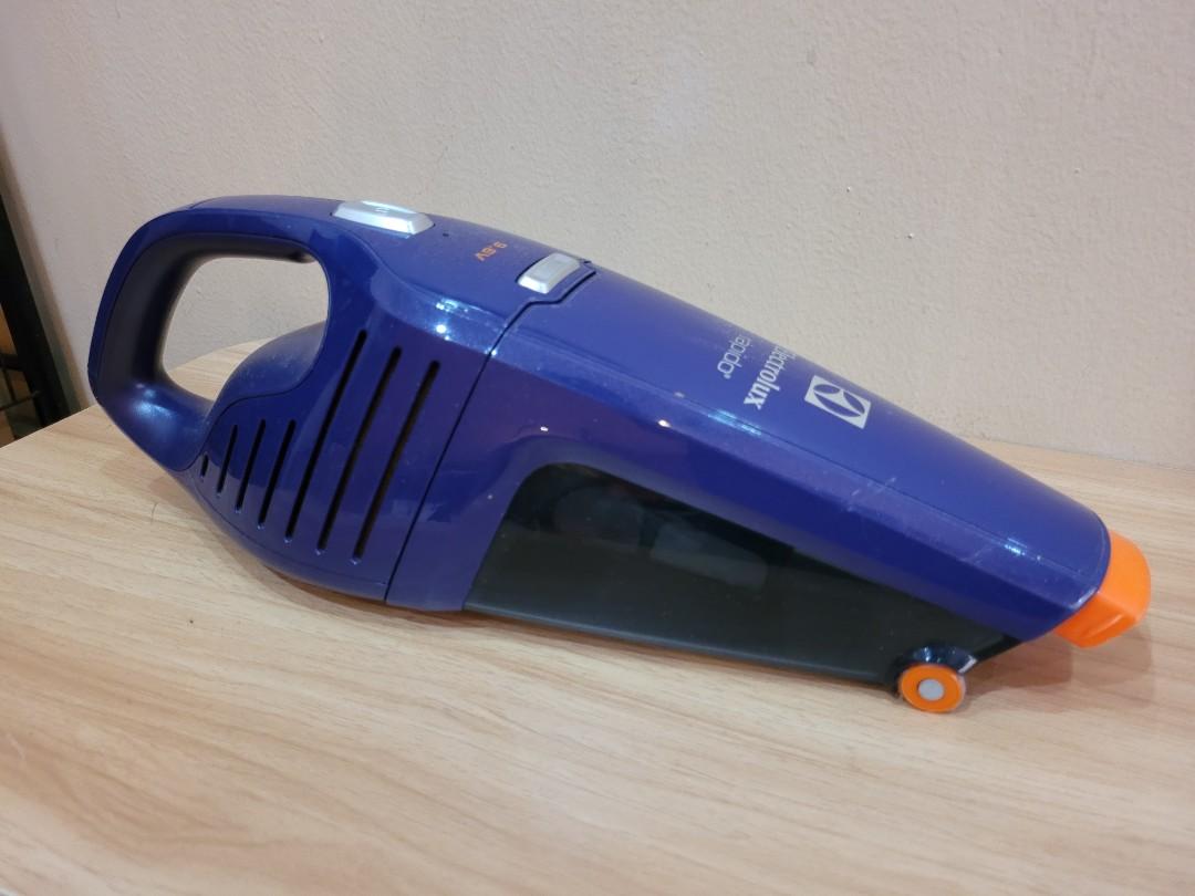 Electrolux Rapido Cordless Vacuum, TV & Home Appliances, Vacuum Cleaner