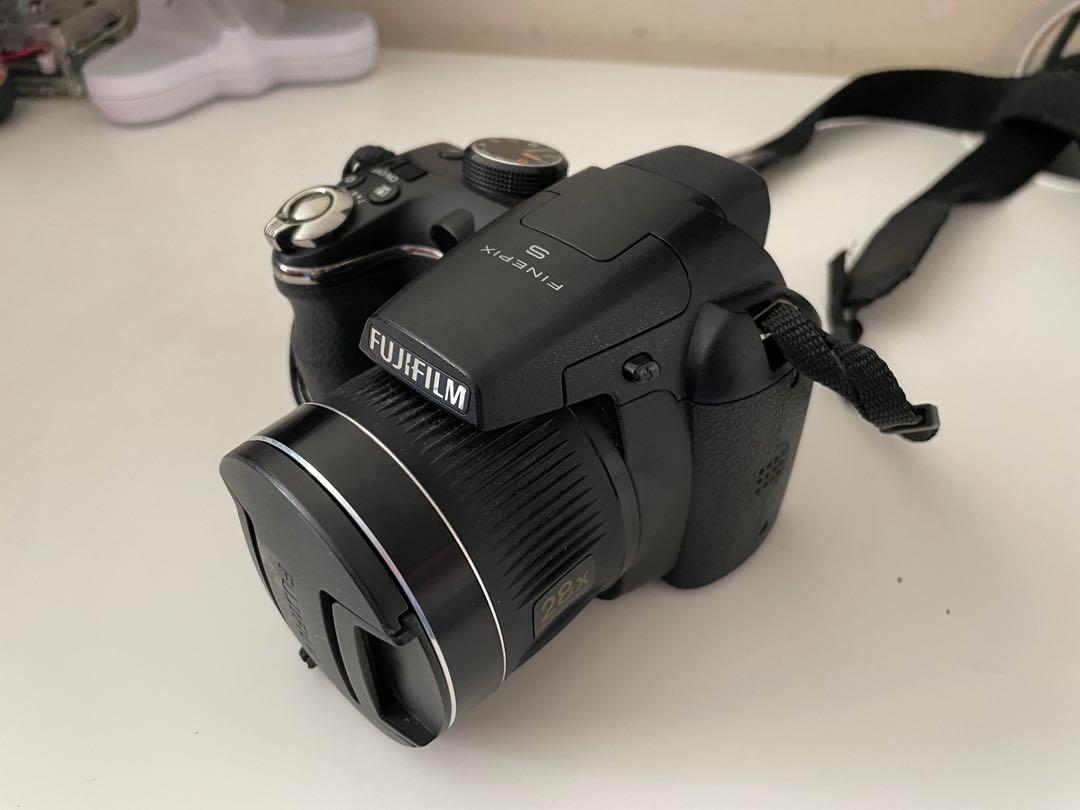fuji finepix s3400