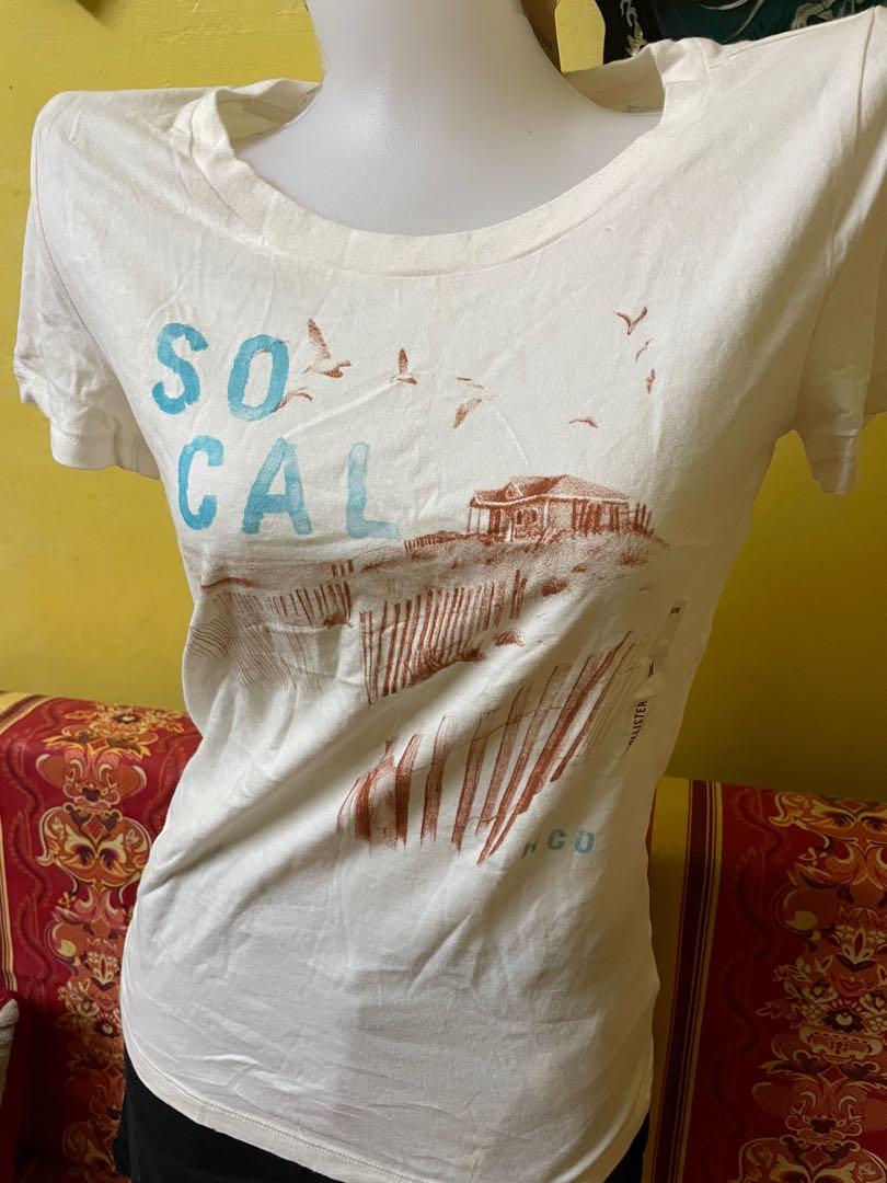 Hollister Women's T-Shirt on SALE❗️- Original from USA , Women's Fashion,  Tops, Other Tops on Carousell