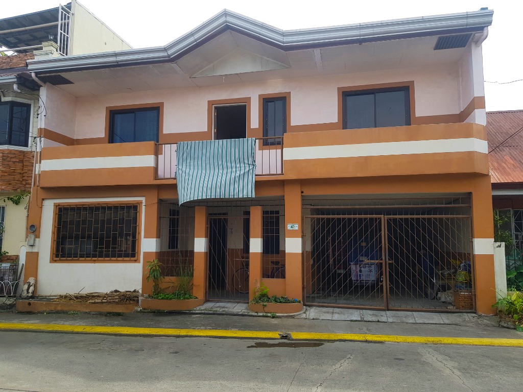House and Lot in Regatta Classic Subdivision Anabu IIB in Imus, Cavite