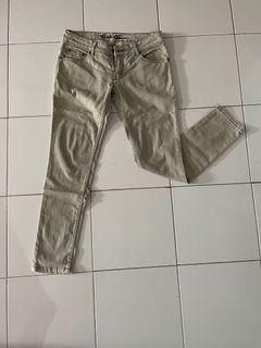 Jeans osella warna abu muda