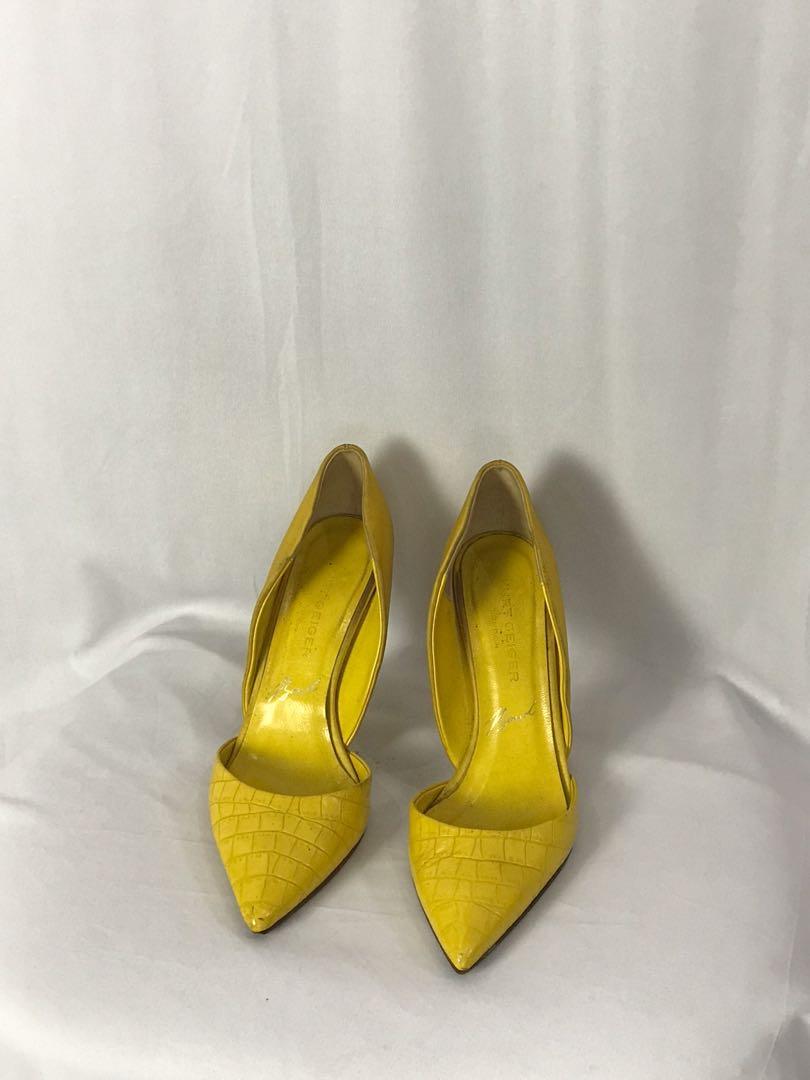 Kurt geiger yellow heels store
