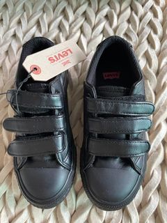 (Category: ) located in . Submitted by 2mycloset (Listing ID 1142464117, Image 1). Description: .