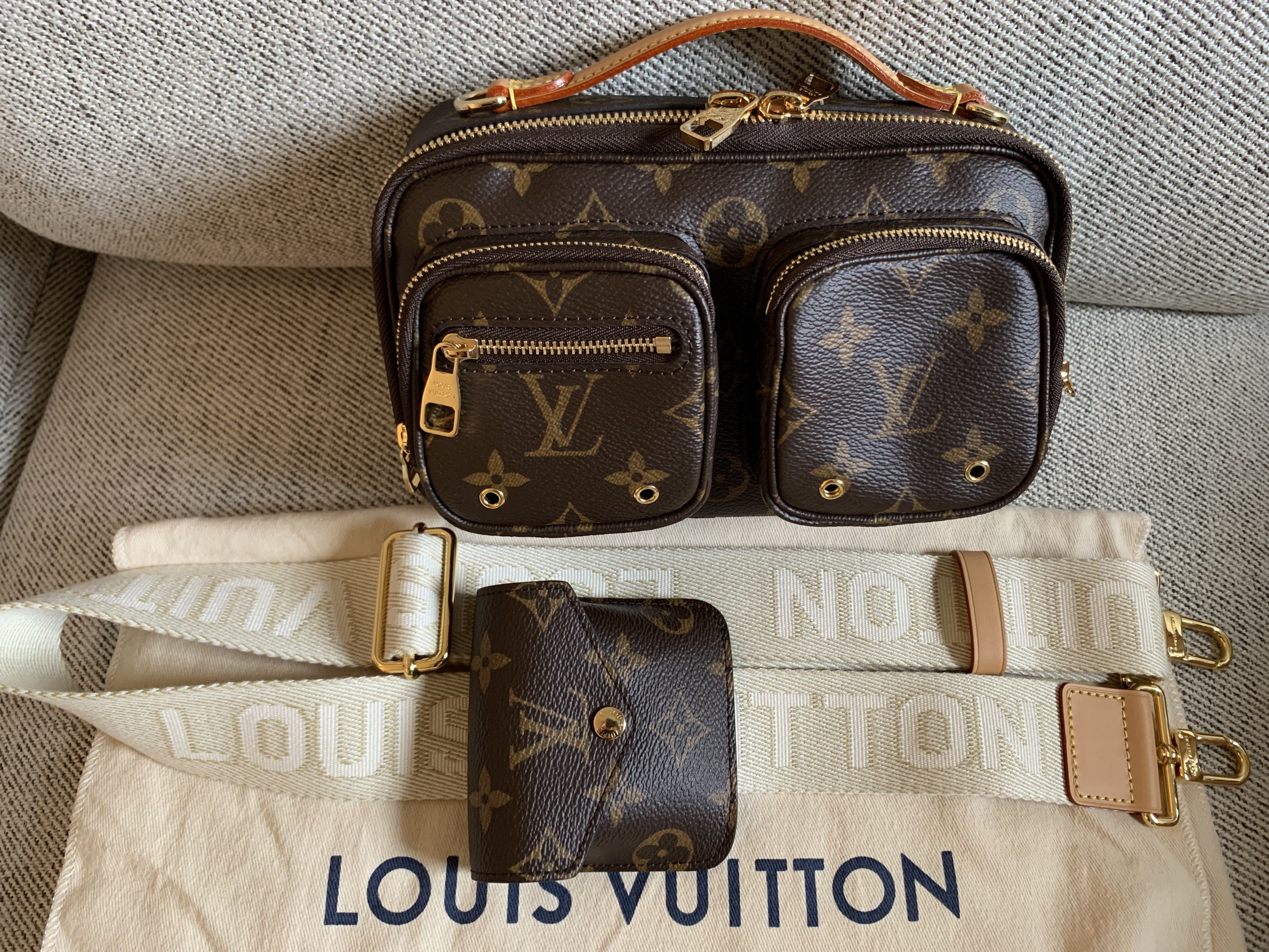 Lv crossbody bag singapore store