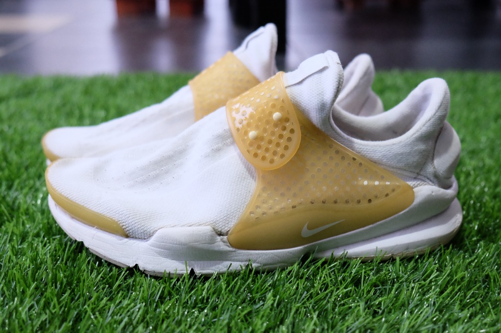 Nike sock clearance dart yellow