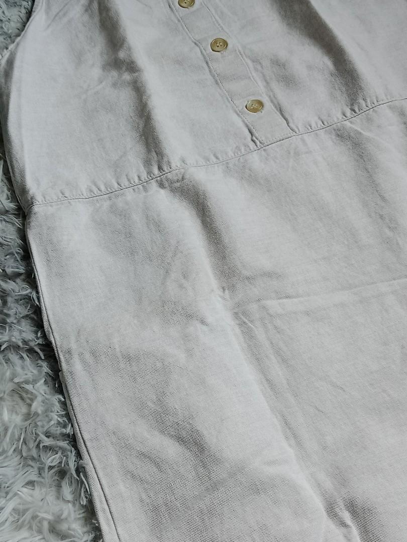 Off White linen Sleeveless Dress (Category: Dresses) located in Quezon City. Submitted by yellowcorner_store (Listing ID 1142382752, Image 3). Description: size: m-l measurements: length - 35.5" waist - 40" bust - 37.5".