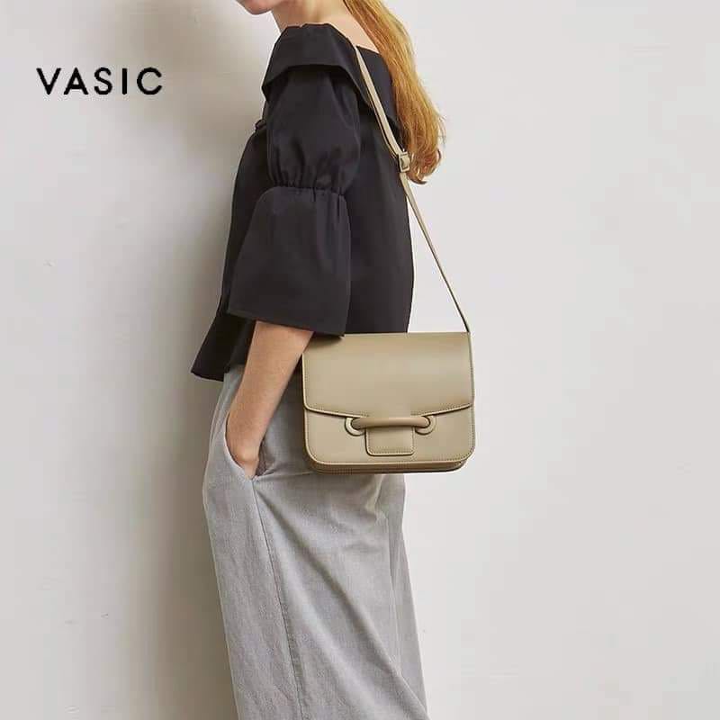 Pre-owned Vasic City Crossbody bag - latte, 名牌, 手袋及銀包