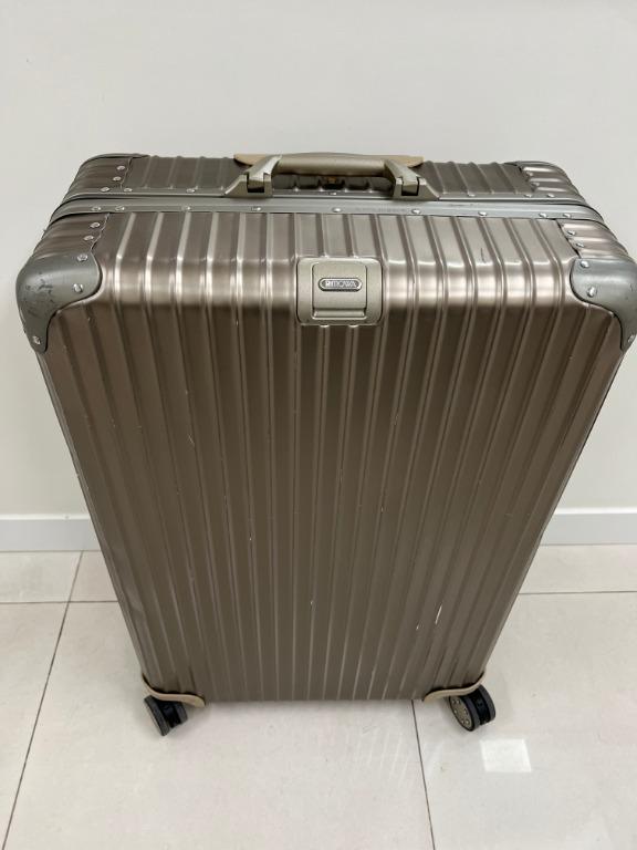 RIMOWA TOPAS MULTIWHEEL 32吋, 興趣及遊戲, 旅行, 旅遊 旅行必需品及用品 Carousell