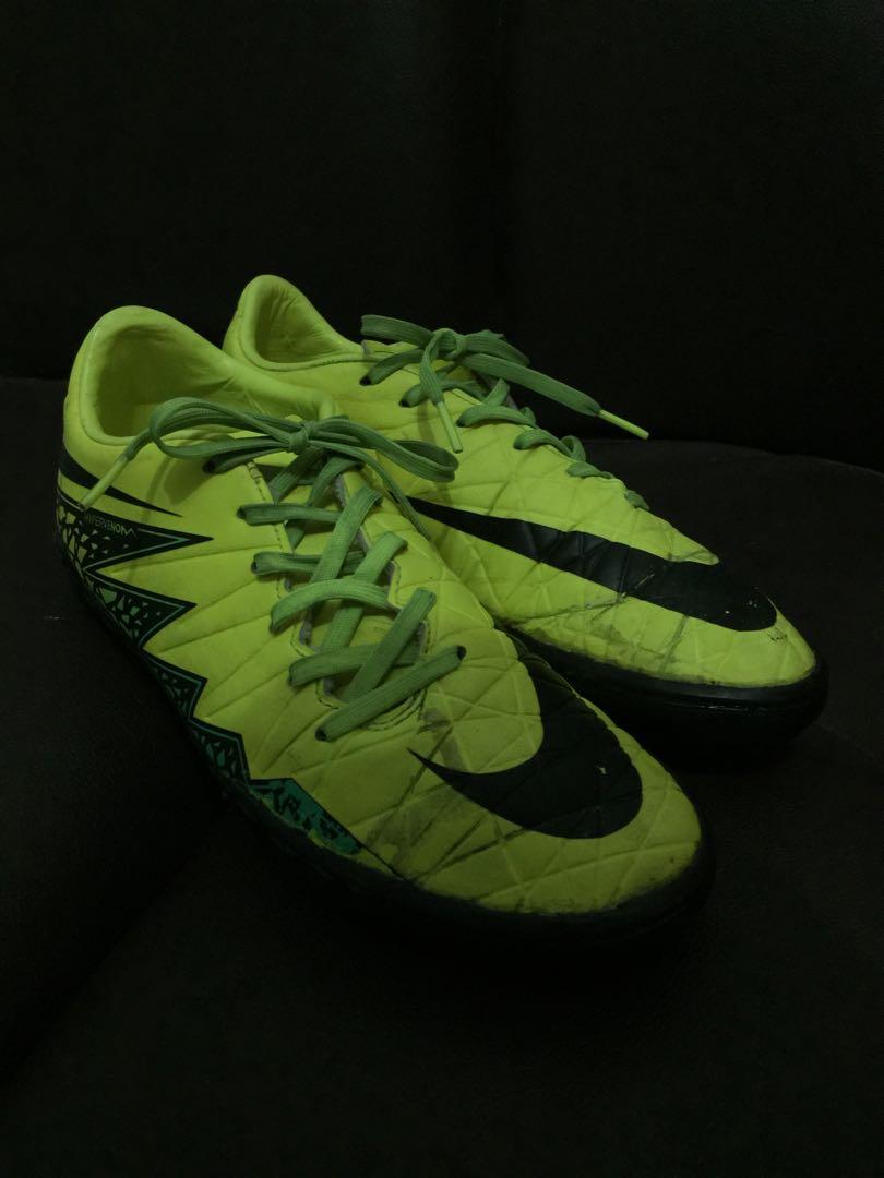 Sepatu futsal nike Hypervenom Phade II FG, Fesyen Pria, Sepatu , Lainnya di  Carousell