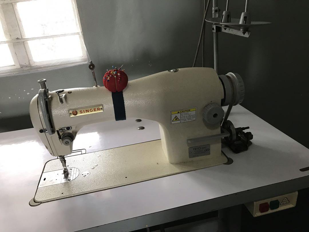 Singer High Speed Sewing Machine, Furniture & Home Living, Home